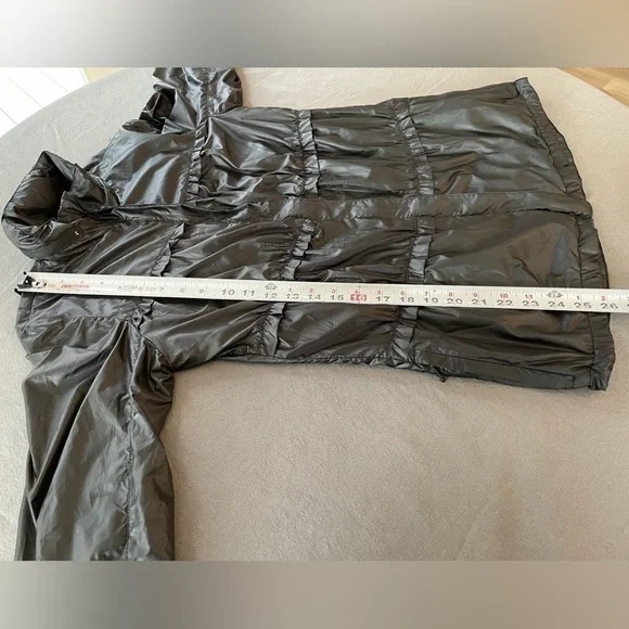 Prana.Tegan jacket w/stowable hood.EUC.Shiny black. Size:Small. No stains,tears - Picture 12 of 13